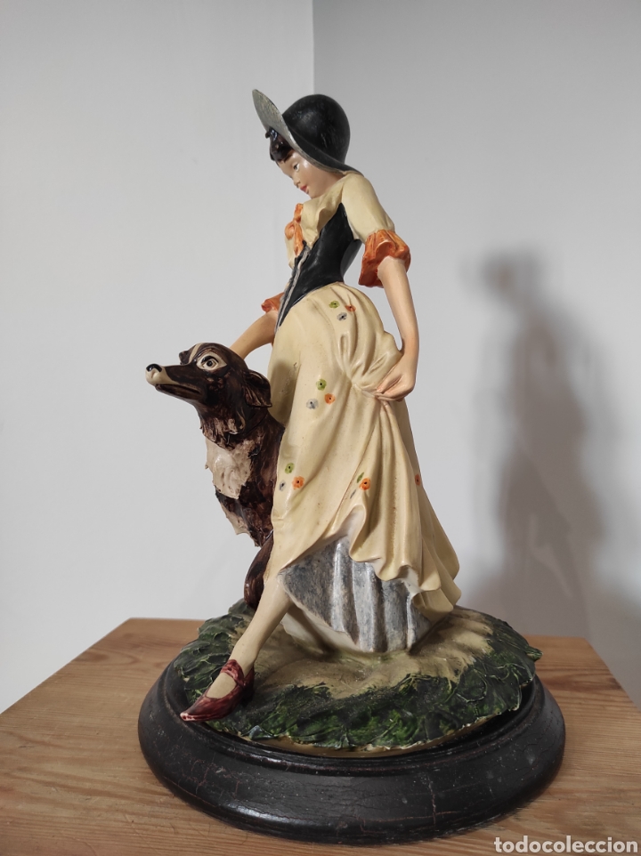 Arte: Figura mujer con perro. 30cm - Foto 5