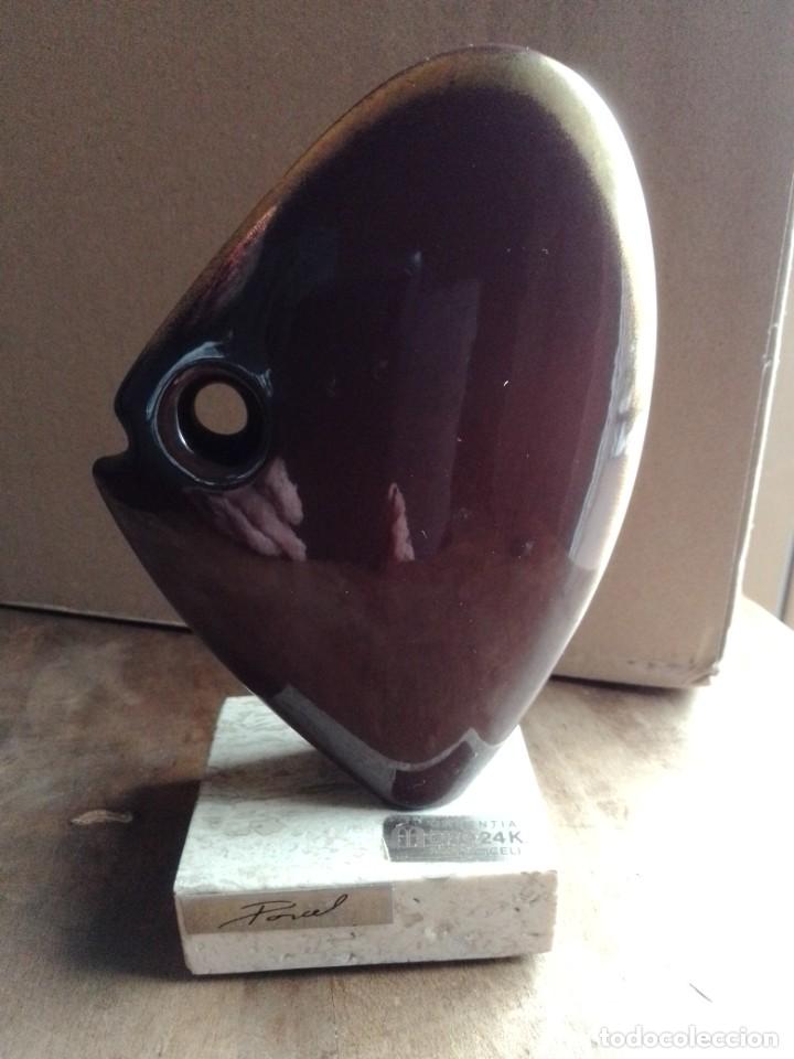 Art: Manises Figura - escultura Porcel . Pez Porta Celi.