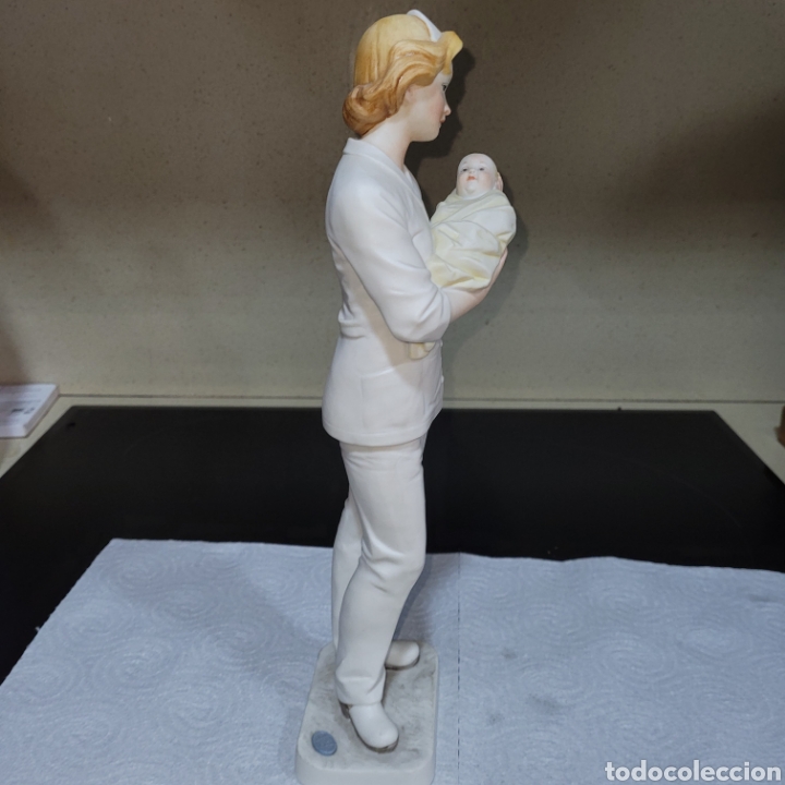 Arte: Comadrona con bebe de ALGORA, impecable - Foto 4