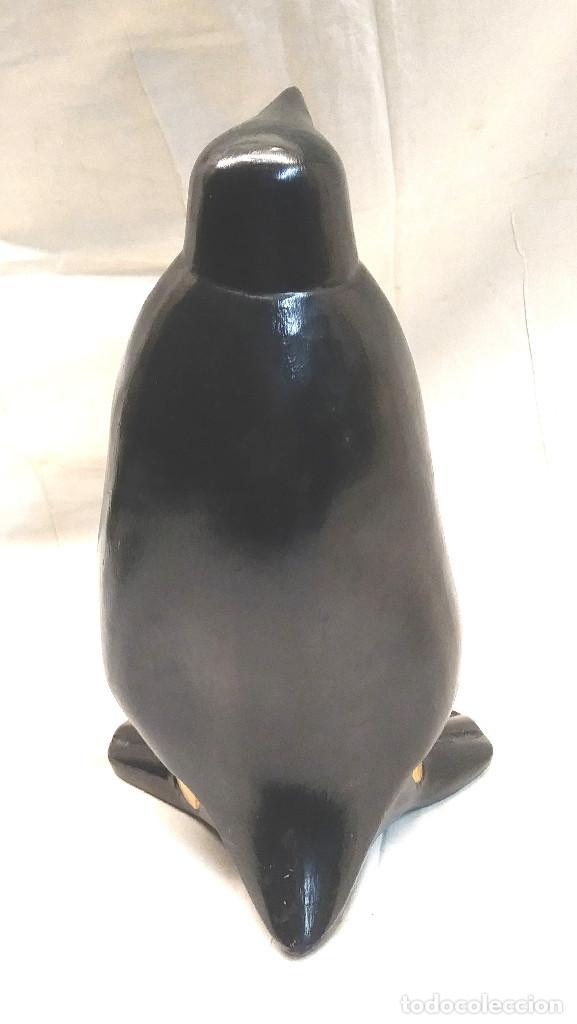 Arte: Pinguino de Madera. Med. 28 cm - Foto 2