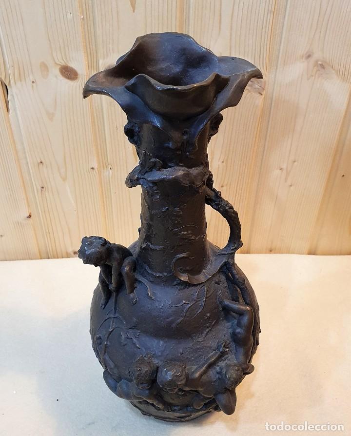 Arte: VIOLETERO ANTIGUO DE BRONCE - Foto 2