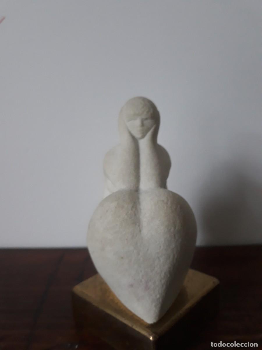 Arte: Escultura de mujer - Foto 4