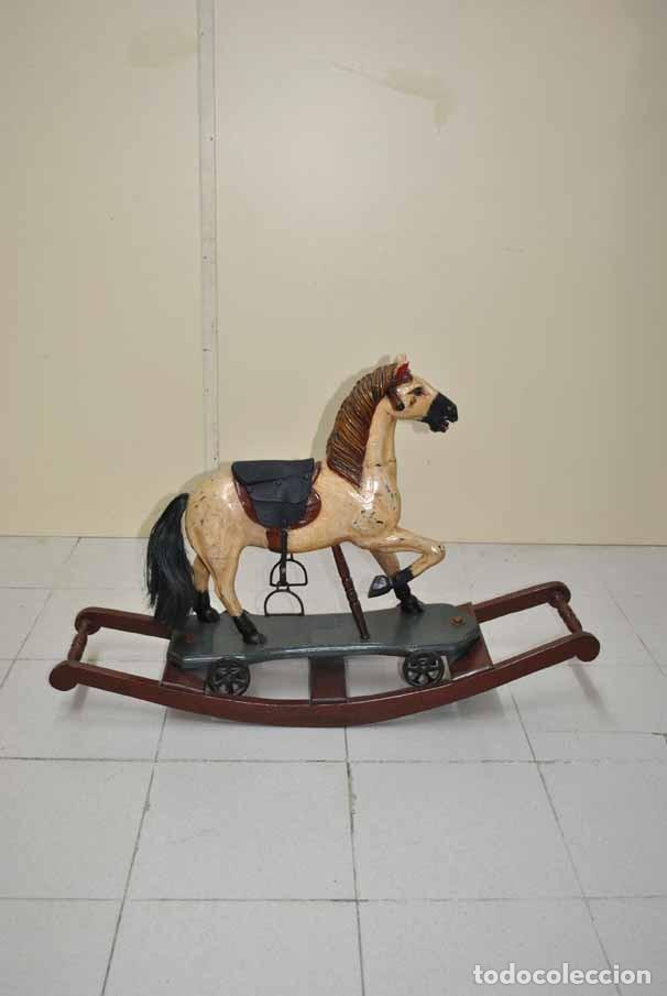 Arte: CABALLO BALANCIN DE MADERA - Foto 3