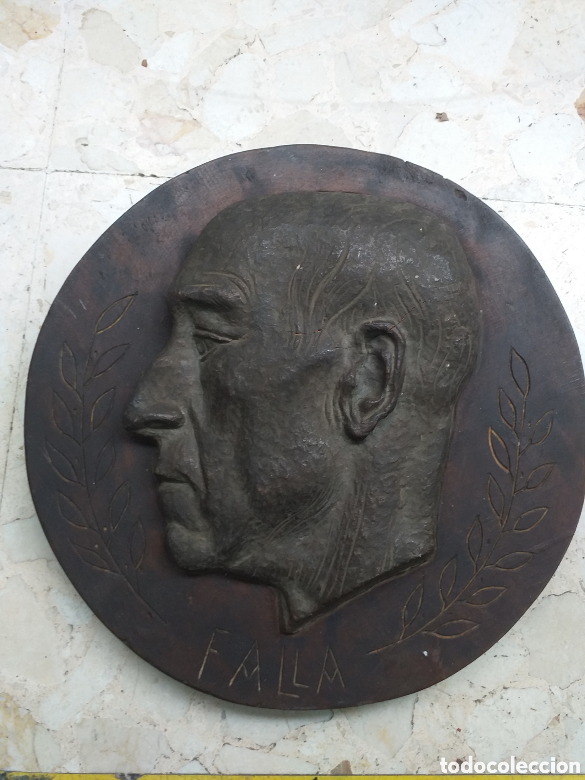 Arte: Tondo en madera en relieve Manuel de Falla - Foto 1