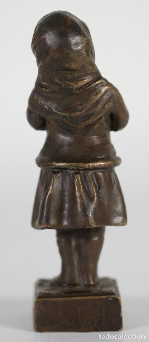 Arte: Ni&ntilde;a en bronce - Foto 3