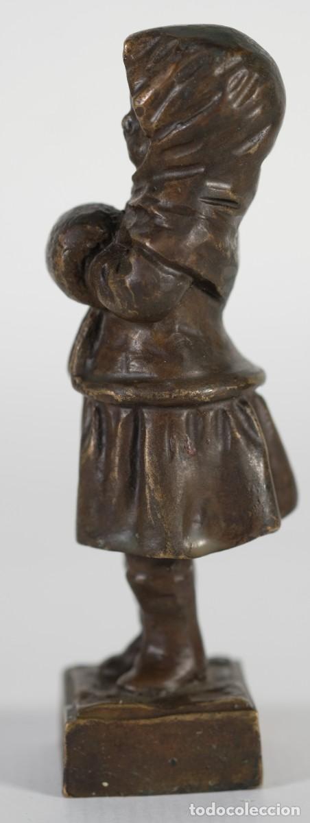 Arte: Ni&ntilde;a en bronce - Foto 4