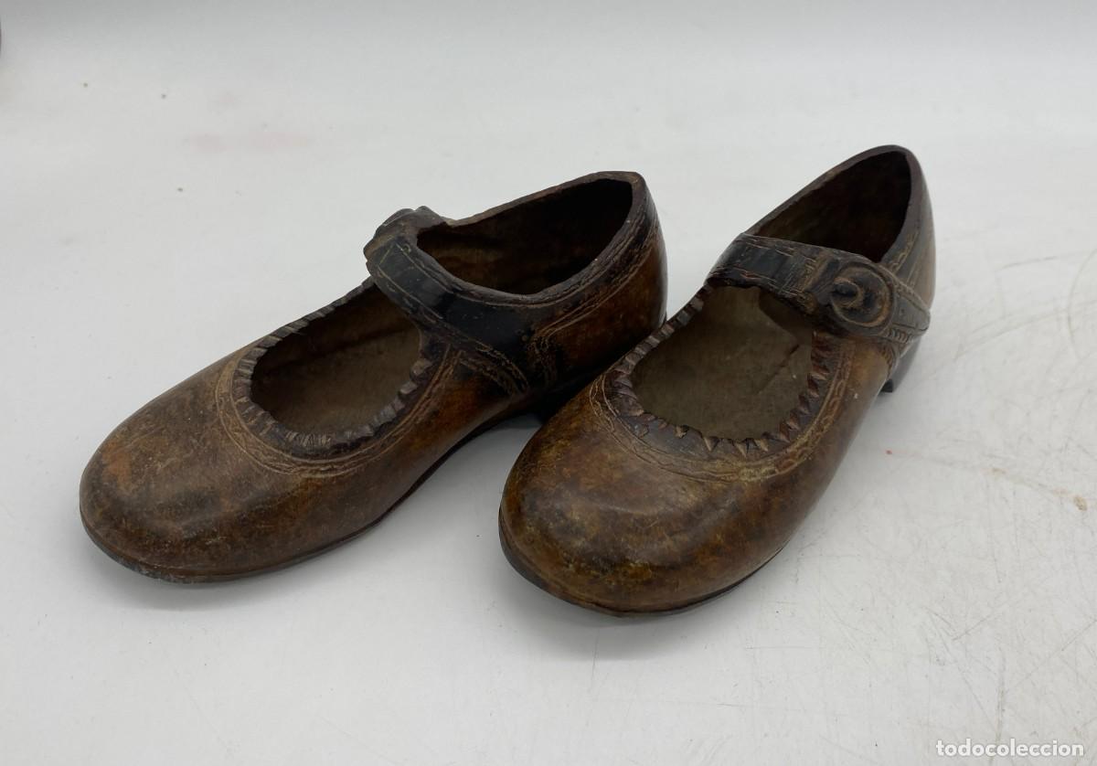 Arte: SIMPATICA PAREJA DE ZAPATITOS DE BRONCE - Foto 2