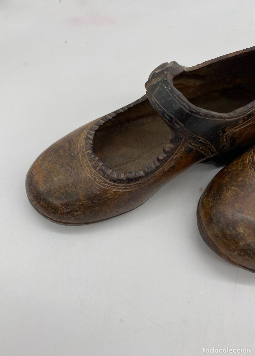 Arte: SIMPATICA PAREJA DE ZAPATITOS DE BRONCE - Foto 3