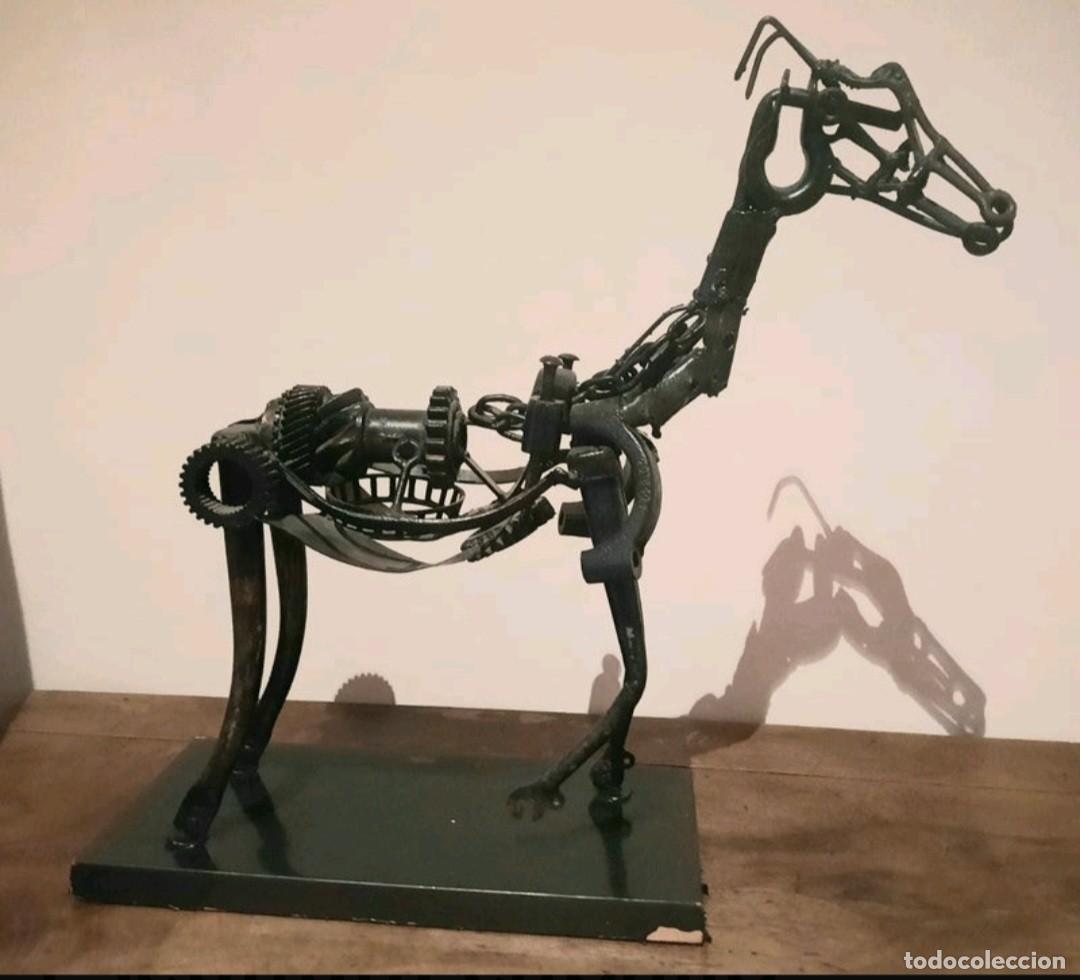 Arte: Escultura caballo - Foto 1