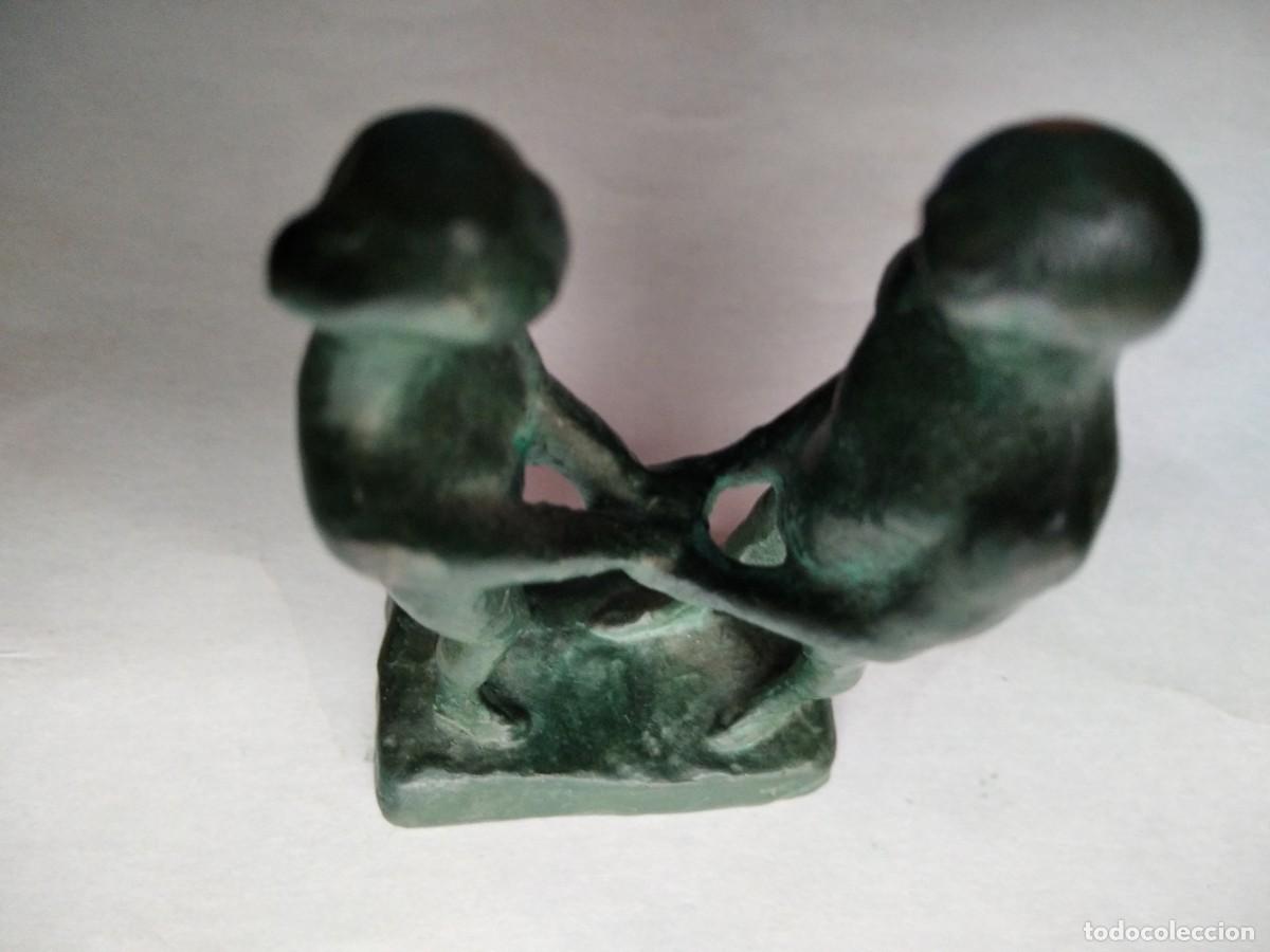 figuras de bronce,jovenes desnudos sobre peana. - Compra venta en  todocoleccion