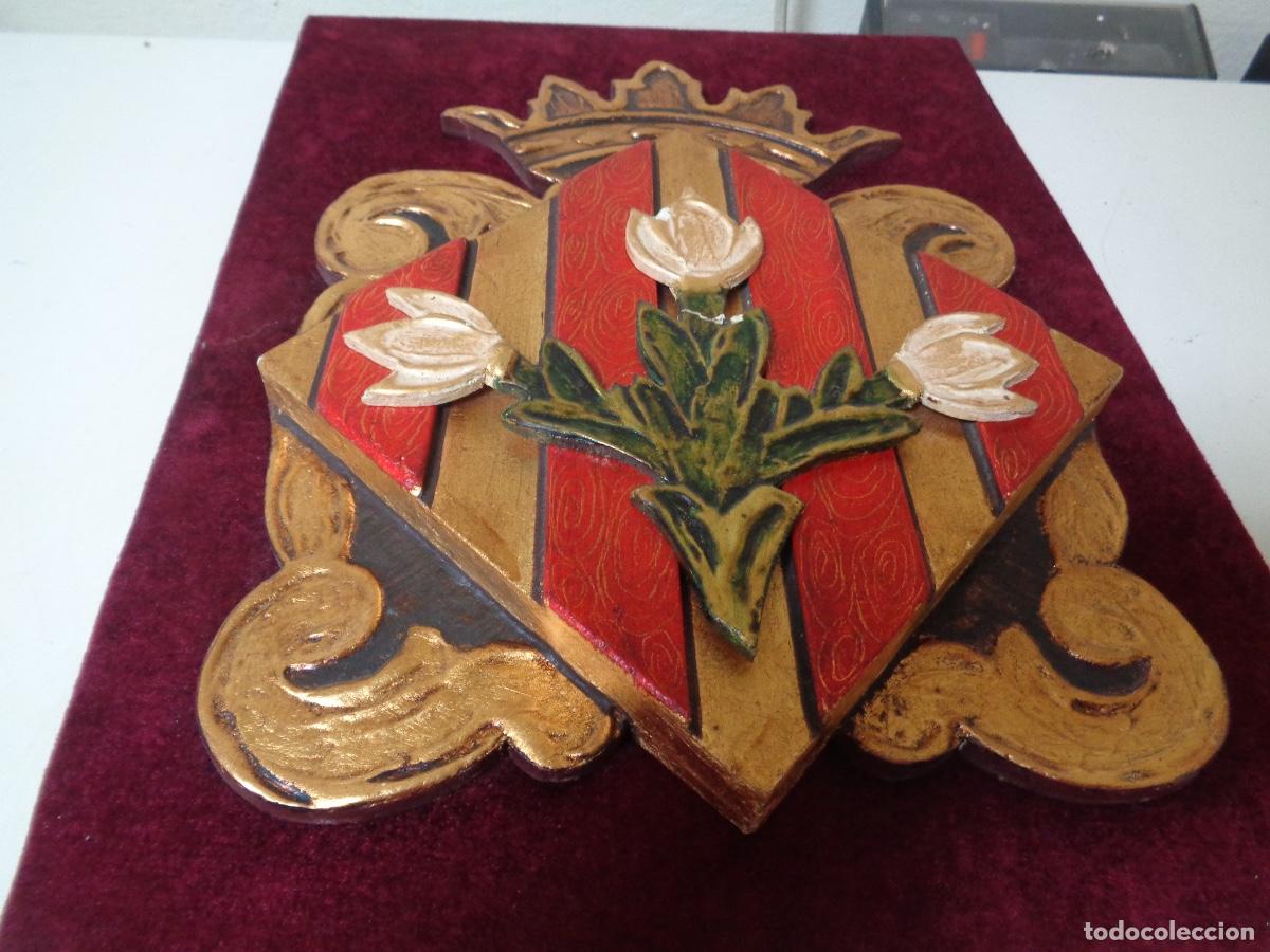 Arte: escudo de Lleida en madera - Foto 3