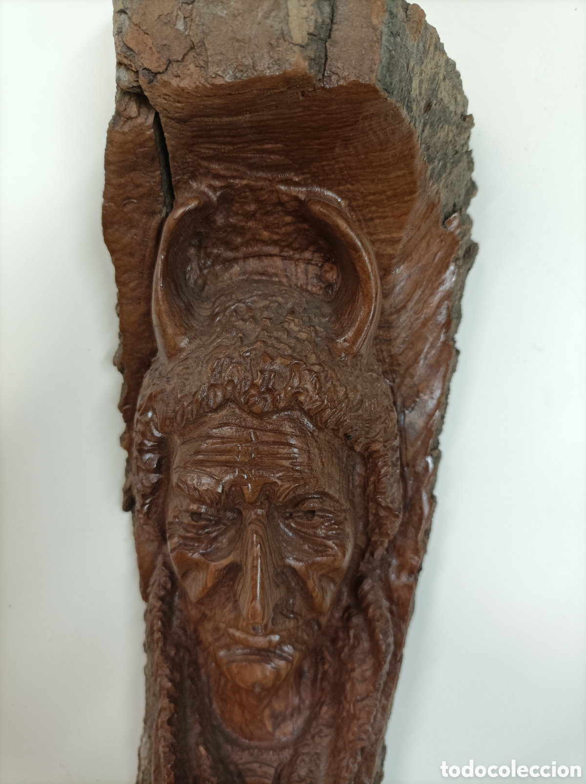 Arte: Indio tallado en tronco de madera - Foto 3