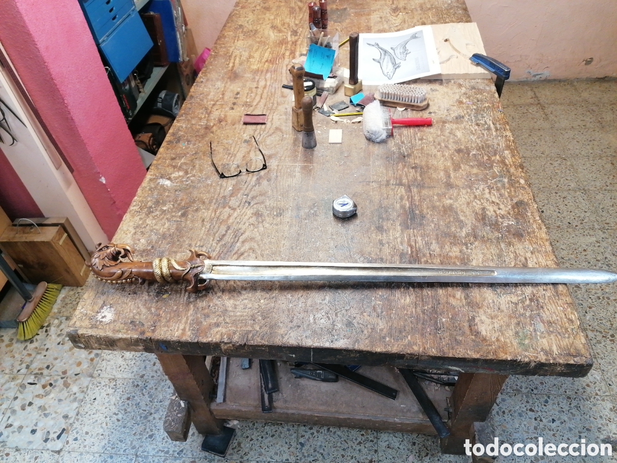 Arte: Espada tallada de madera de lenga - Foto 2