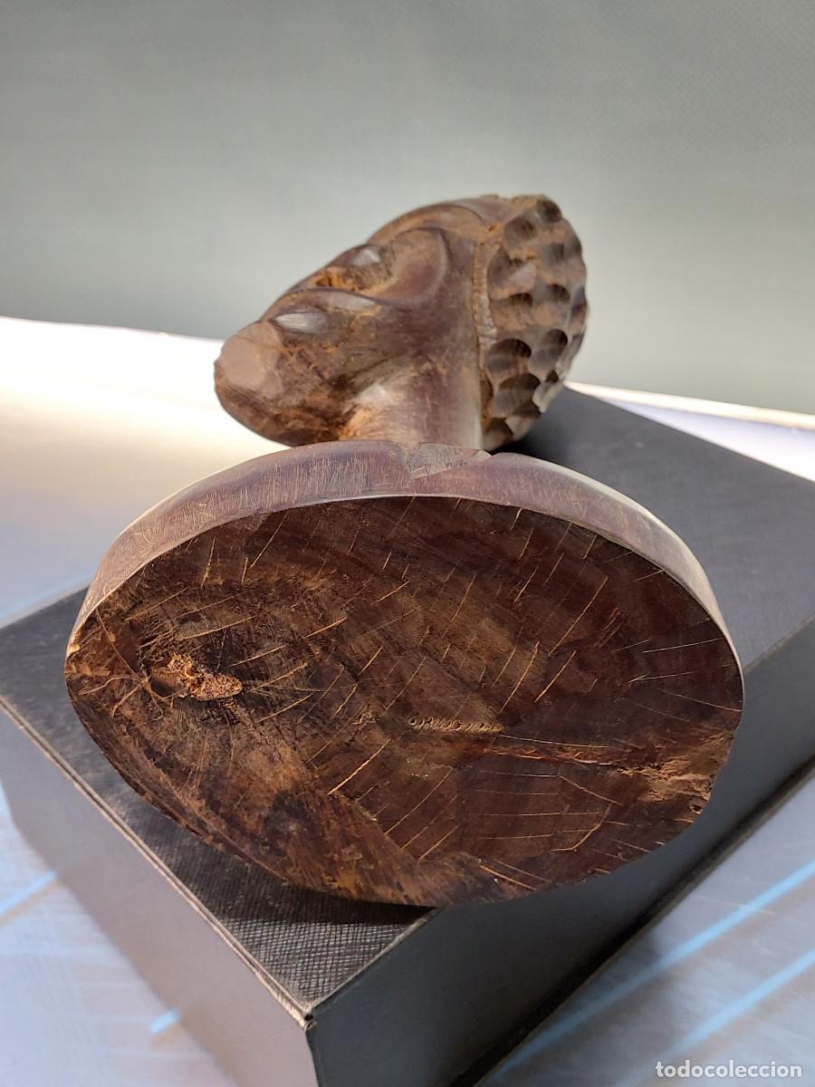 Arte: Busto tallado en madera maciza. - Foto 8