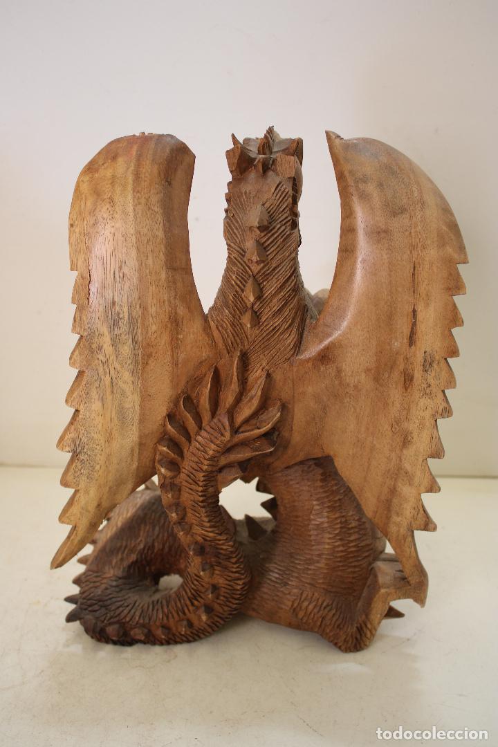 Arte: talla dragon alado de madera - Foto 3