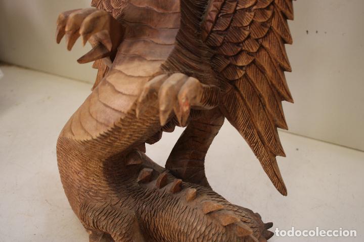 Arte: talla dragon alado de madera - Foto 8