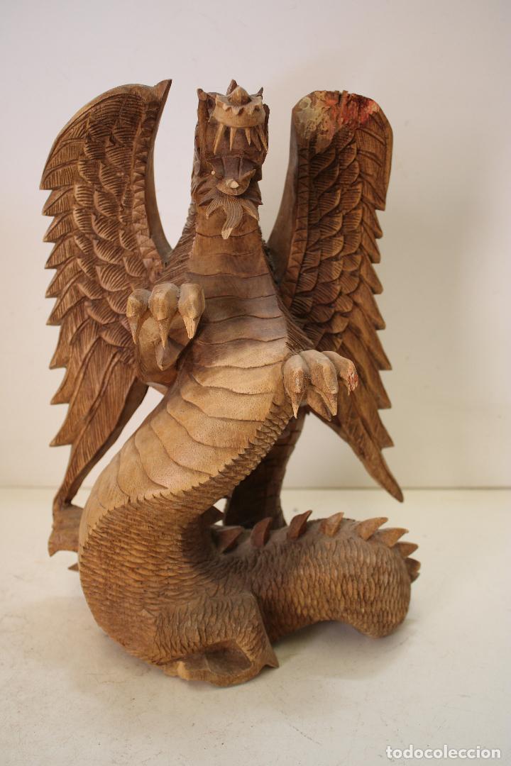 Arte: talla dragon alado de madera - Foto 1