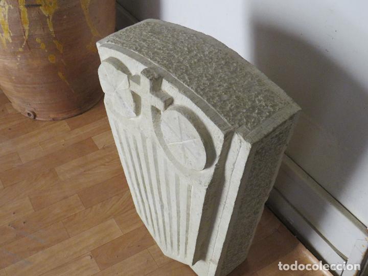 Arte: ESCUDO TALLADO EN PIEDRA - Foto 2
