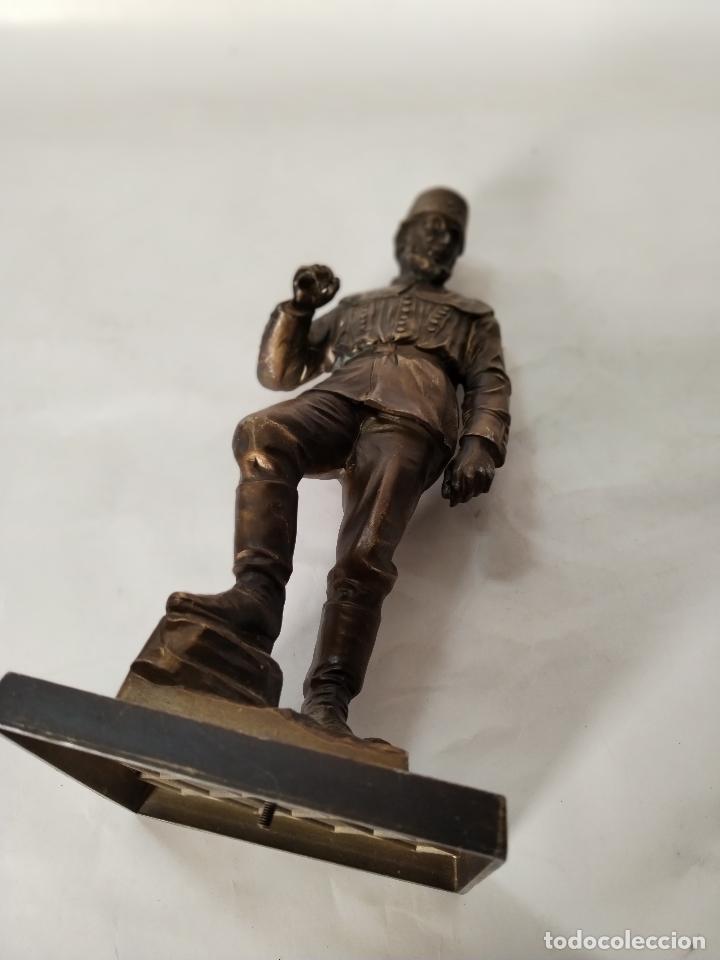 Arte: escultura de calamina - Foto 2