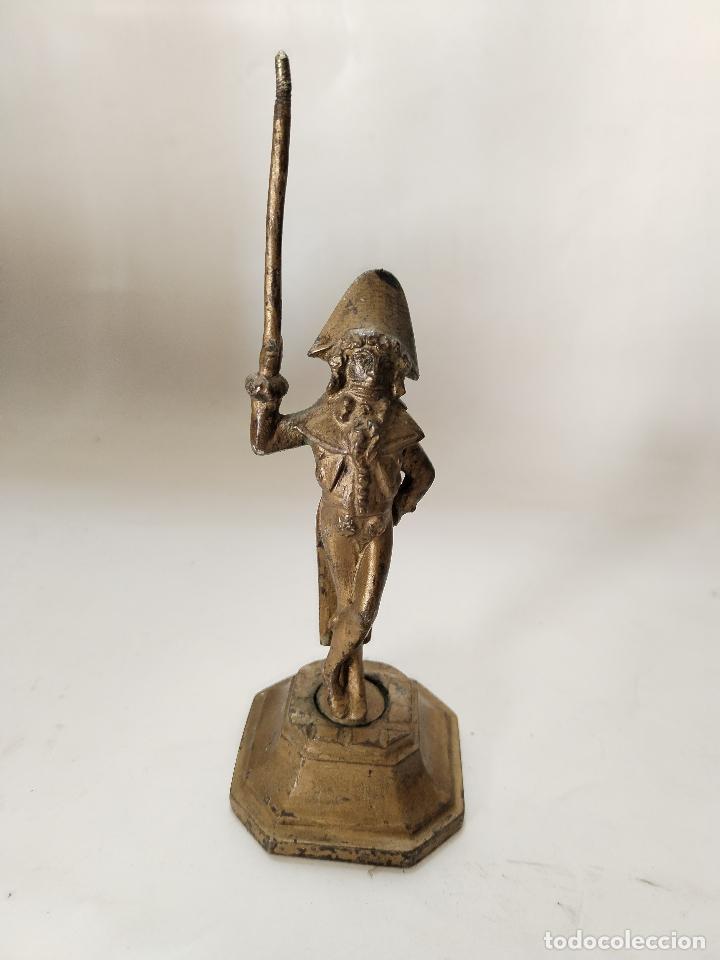 Arte: figura de bronce - c108 - Foto 1