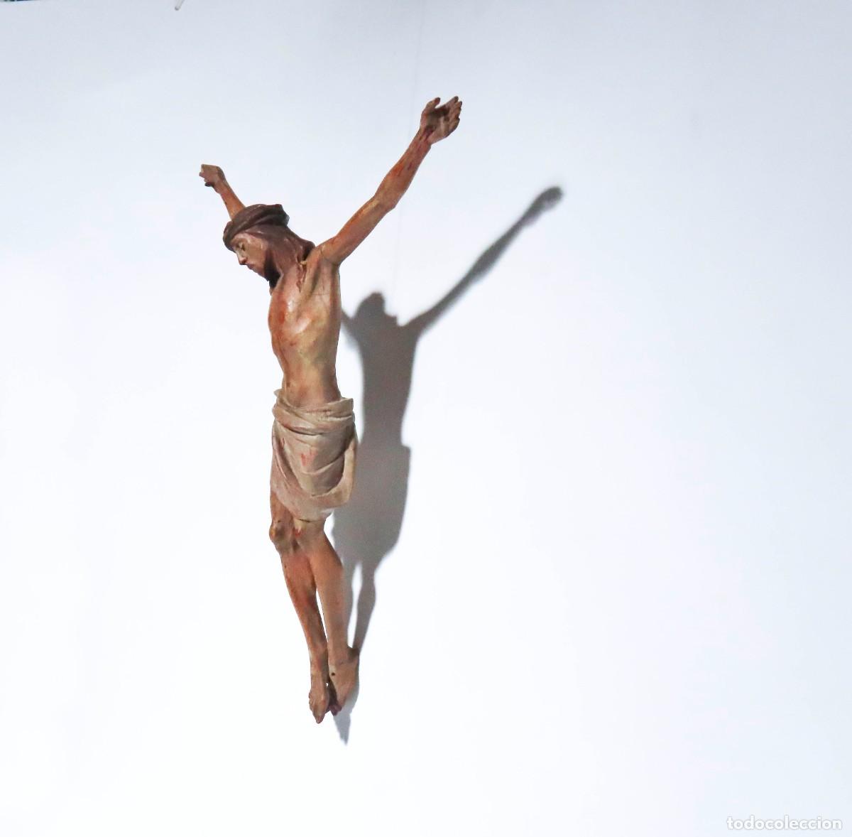 Arte: Antiguo Cristo tallado en madera - Foto 5