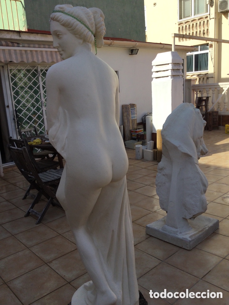 Arte: Diosa de resina con base en piedra - Foto 2