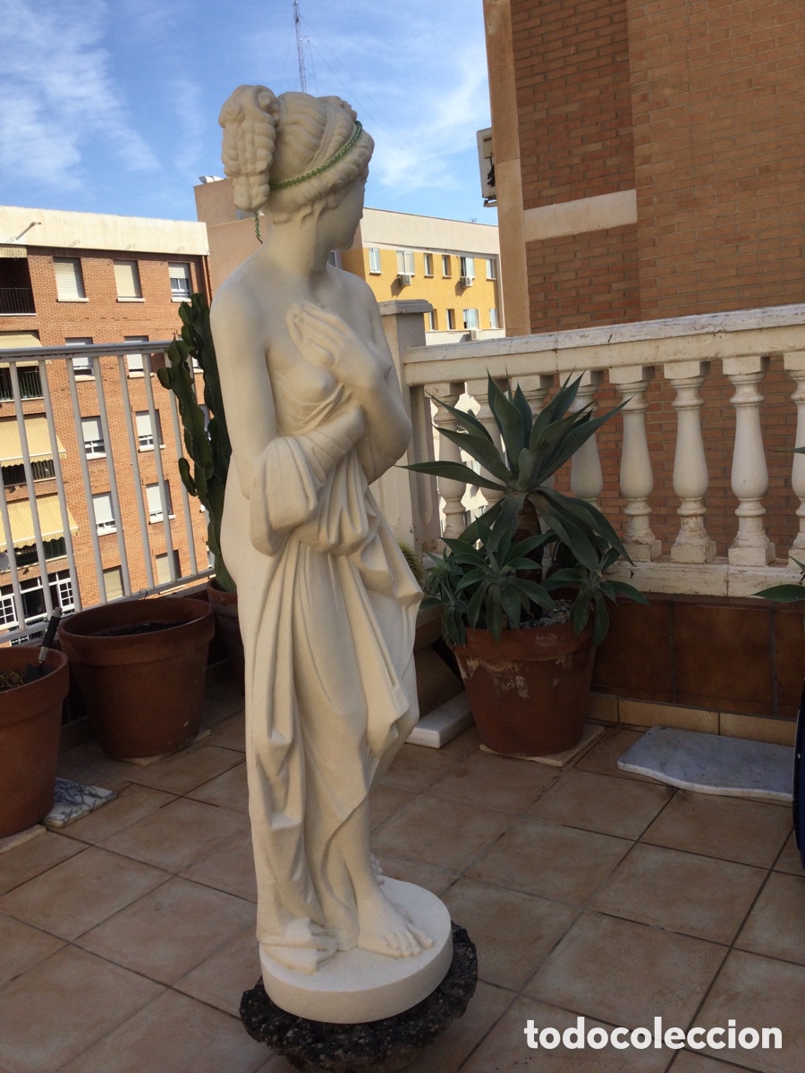Arte: Diosa de resina con base en piedra - Foto 4