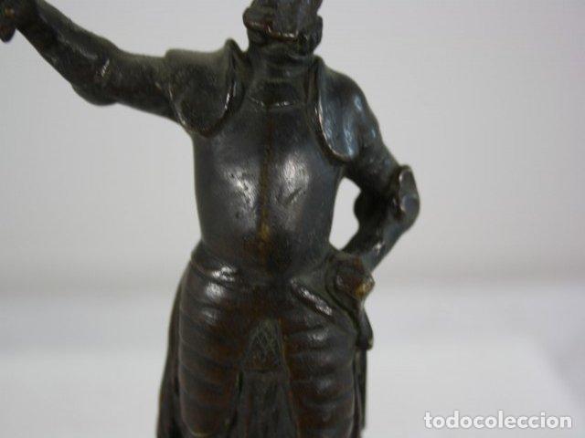 Arte: Chevalier vainqueur en bronze 1886 - Foto 9