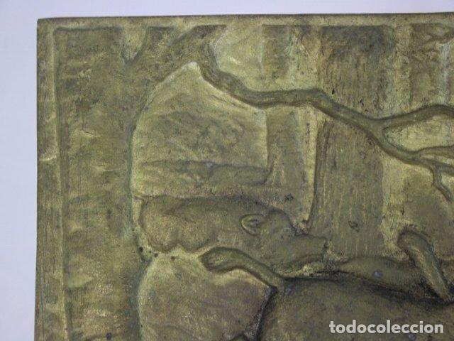 Arte: Cyn&eacute;g&eacute;tique :plaque en bronze - Foto 4
