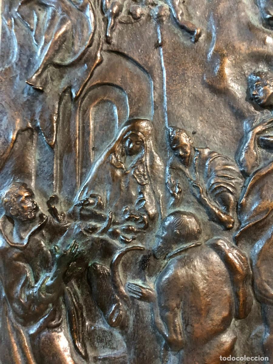 Arte: relieve en bronce que representa la natividad del greco - Foto 6