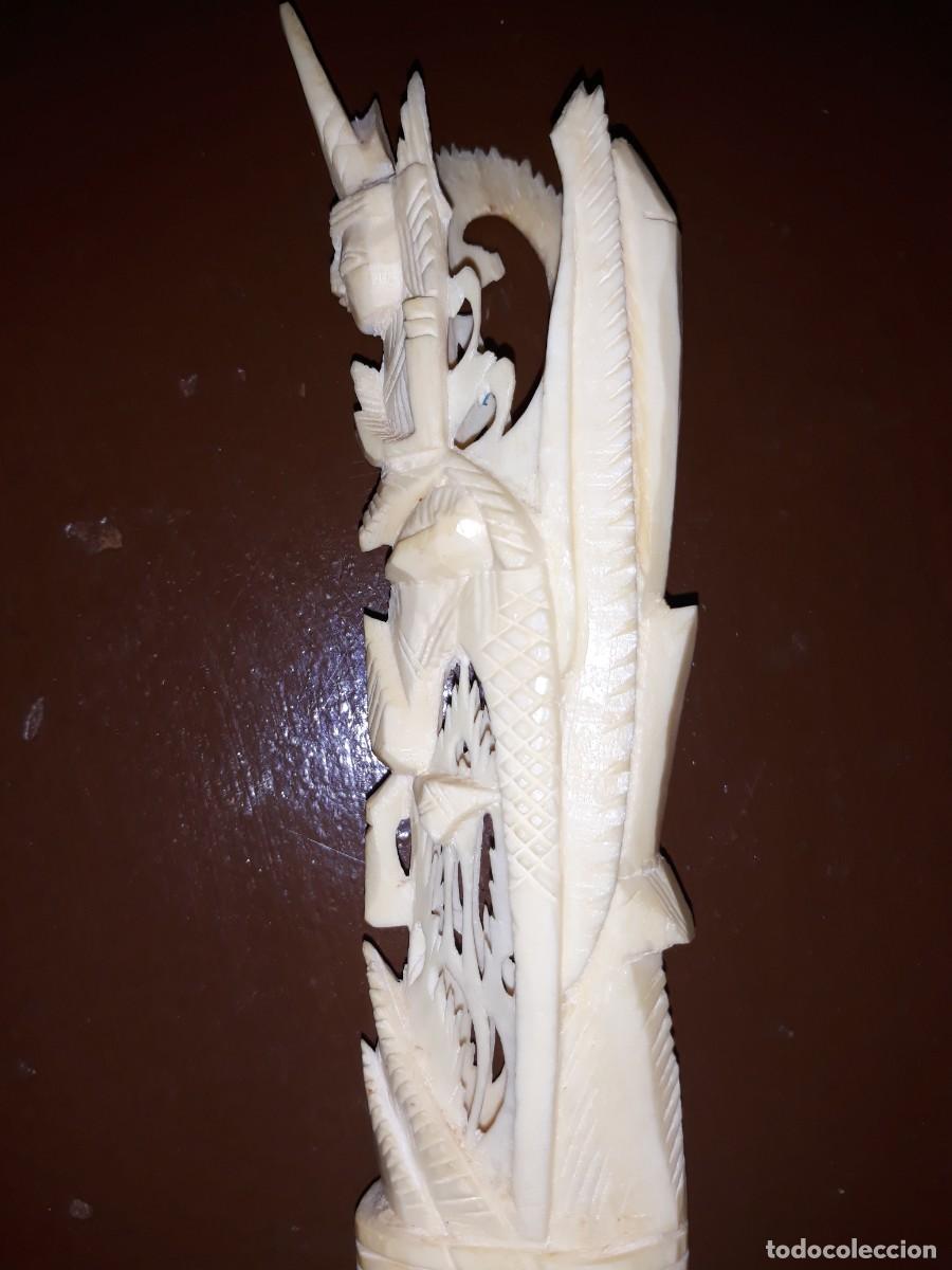 Arte: FIGURA DE HUESO - Foto 3