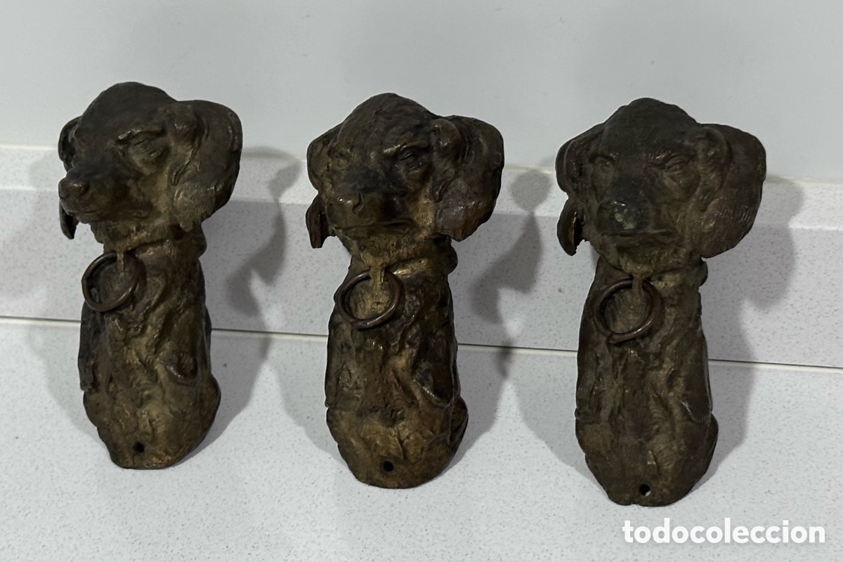 Arte: TRES CABEZAS DE PERRO EN BRONCE - Foto 1