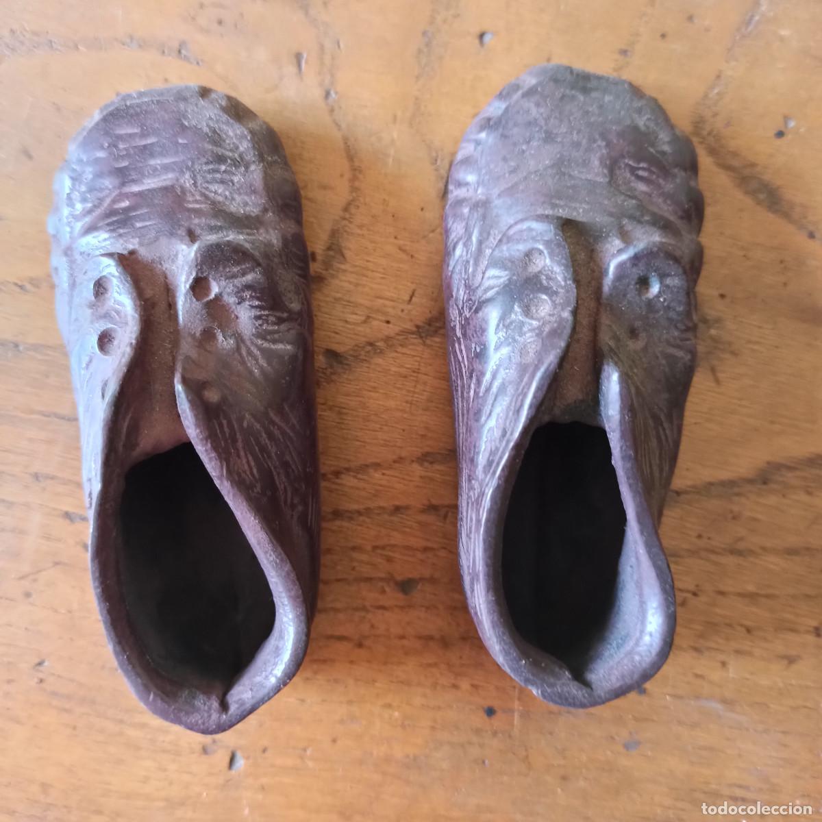 Arte: Pareja de zapatitos en bronce - Foto 1