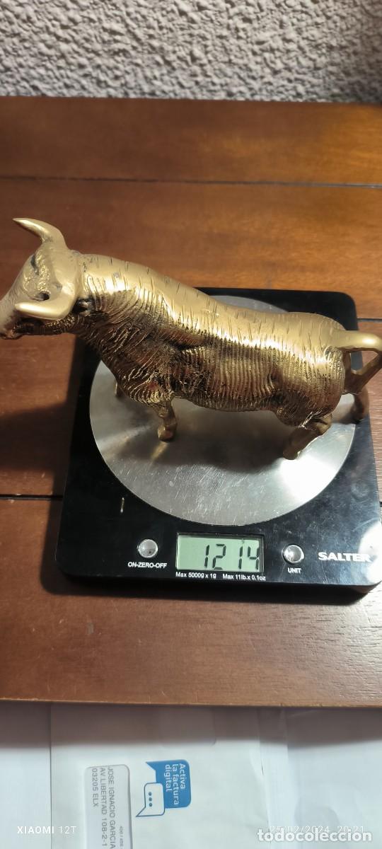 Arte: Antiguo toro de bronce. - Foto 10