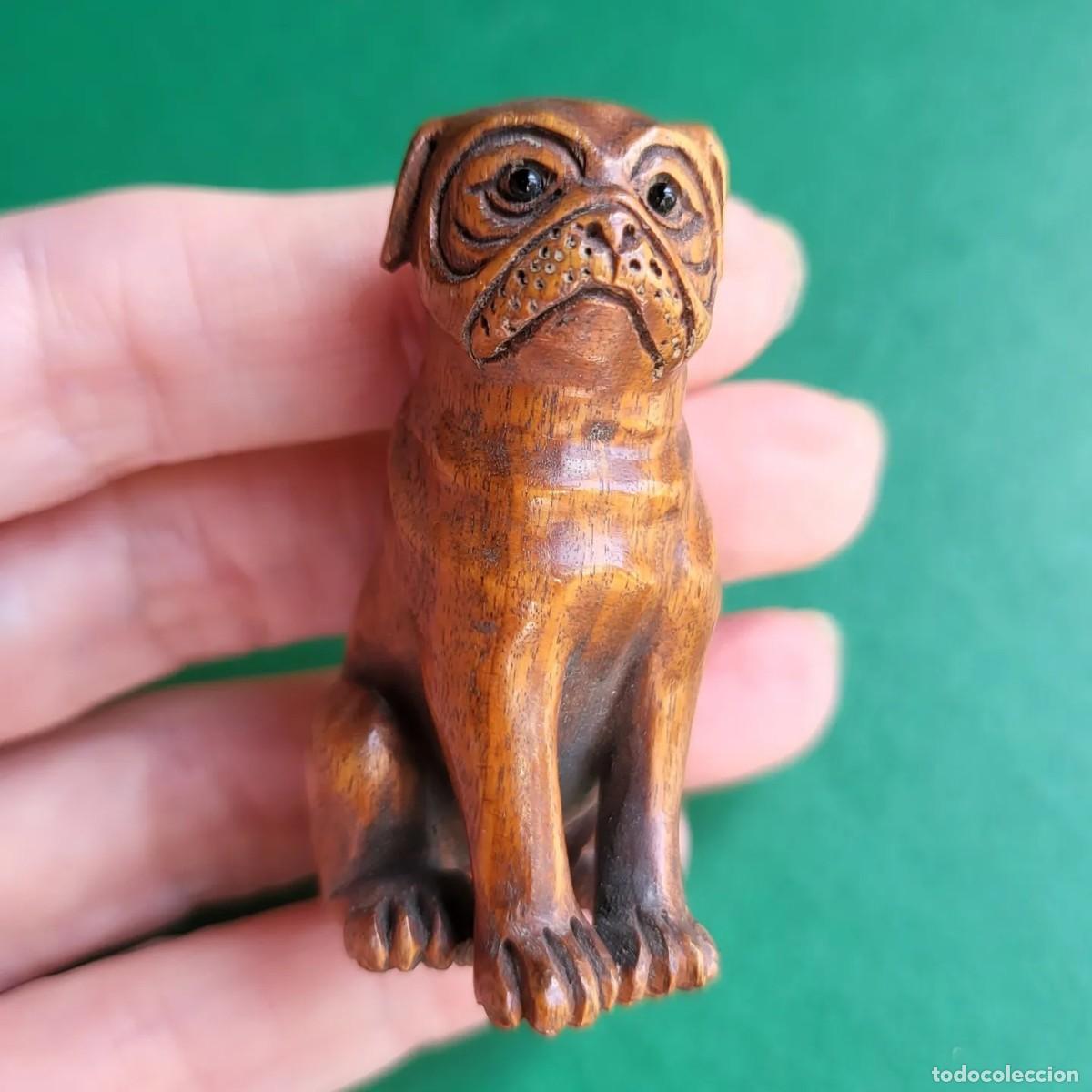 Arte: Perro Pug Netsuke japon&eacute;s de madera de boj tallado a mano - Foto 5