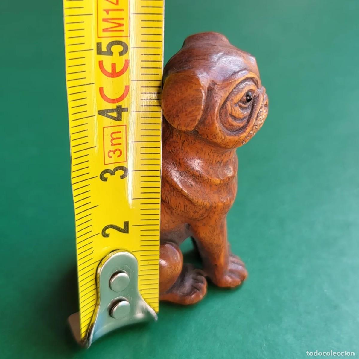 Arte: Perro Pug Netsuke japon&eacute;s de madera de boj tallado a mano - Foto 6