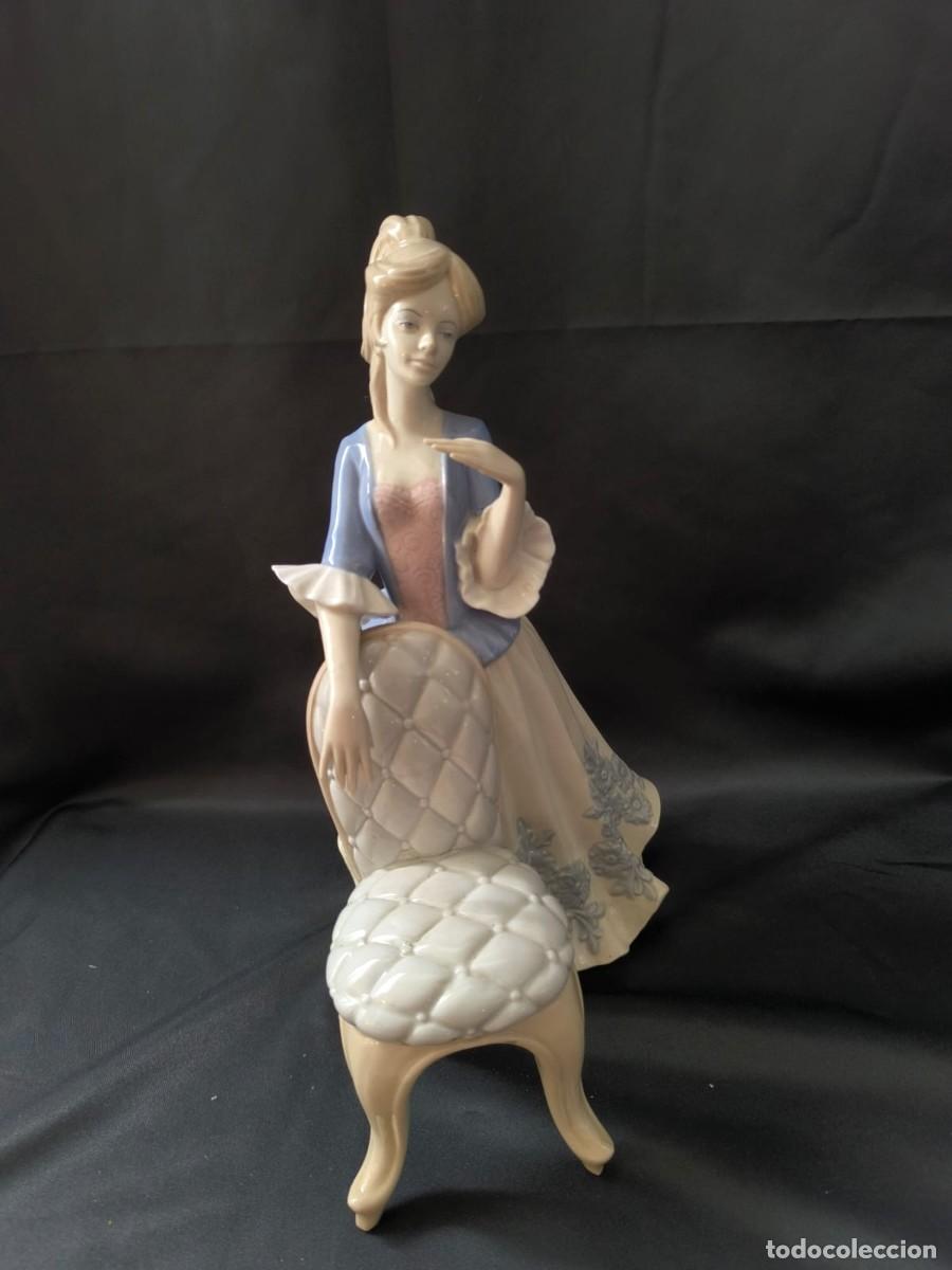 Arte: figura de joven dama con silla - Foto 6