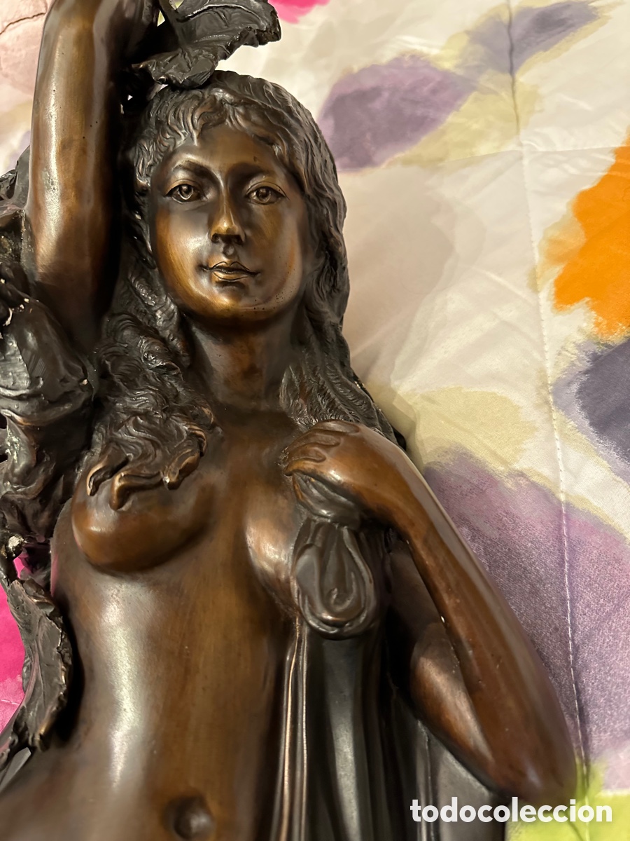 Arte: Dama en bronce en estilo modernista - Foto 1