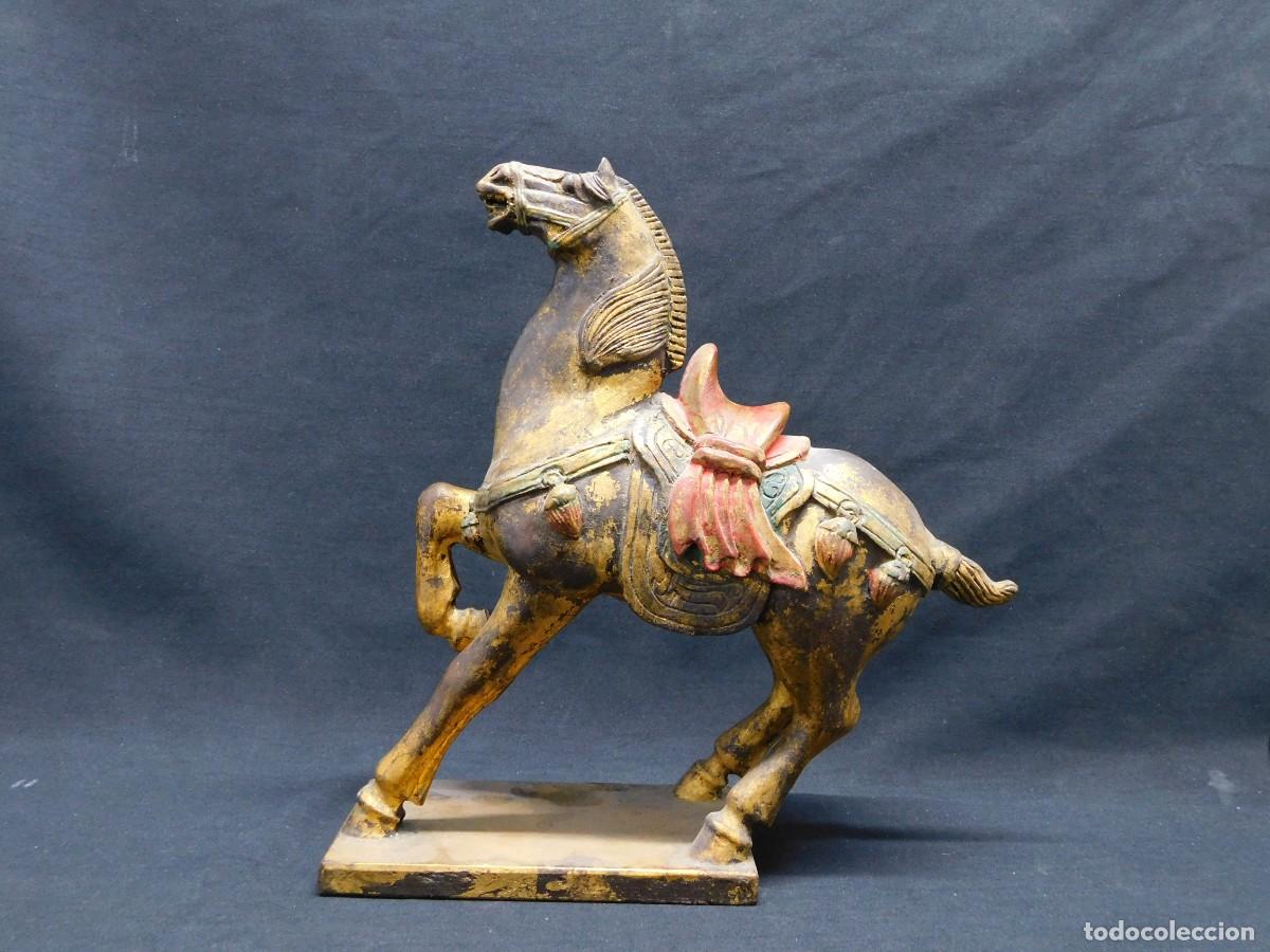 Arte: CABALLO TALLA DE MADERA - Foto 1