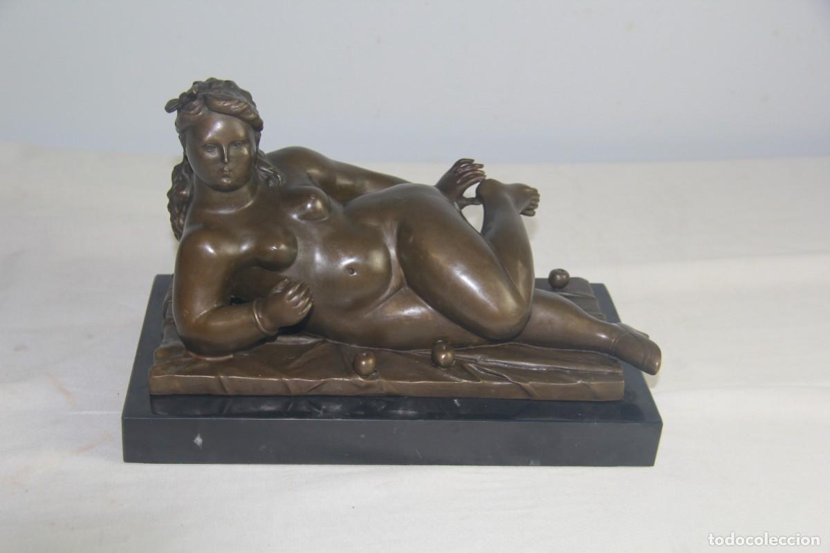 Arte: Paulina Borghese. Escultura en bronce sobre peana de m&aacute;rmol firmado Botero