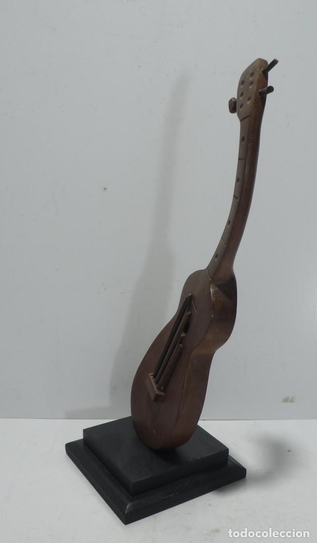 Arte: TALLA DE MADERA GUITARRA - Foto 2