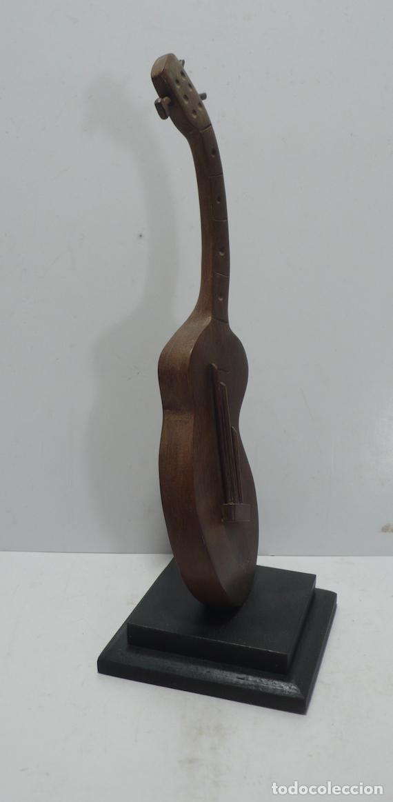 Arte: TALLA DE MADERA GUITARRA - Foto 3