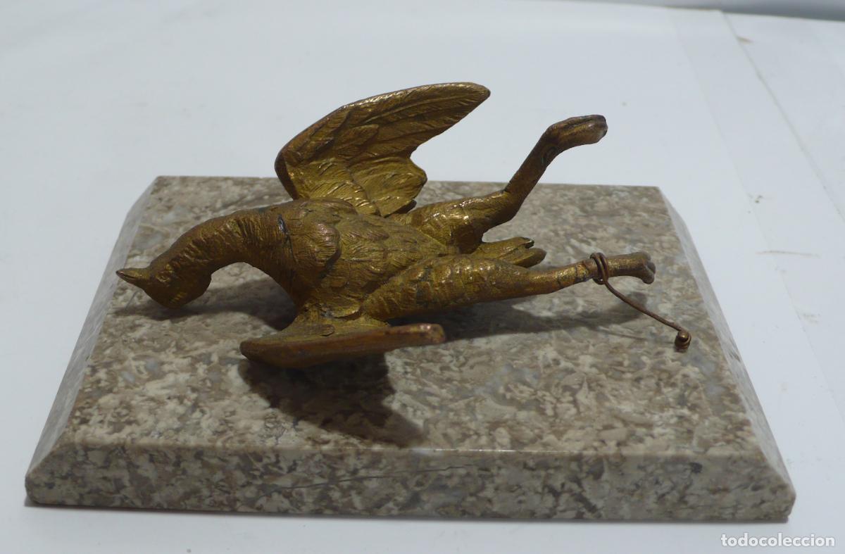 Arte: PAJARO MUERTO EN BRONCE - Foto 1