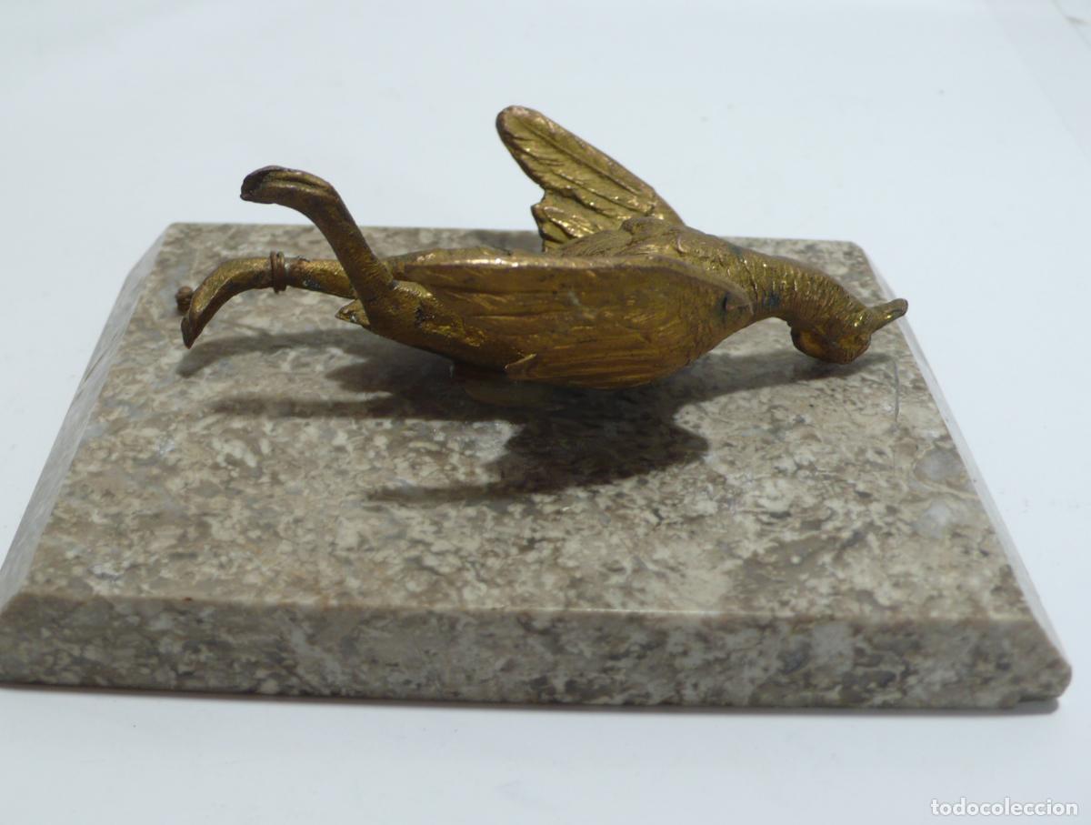 Arte: PAJARO MUERTO EN BRONCE - Foto 2