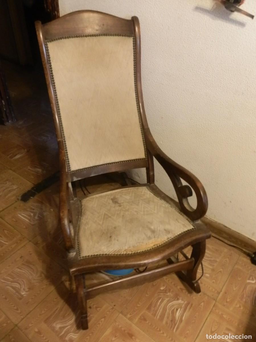 Arte: Silla mecedora de madera noble. - Foto 2