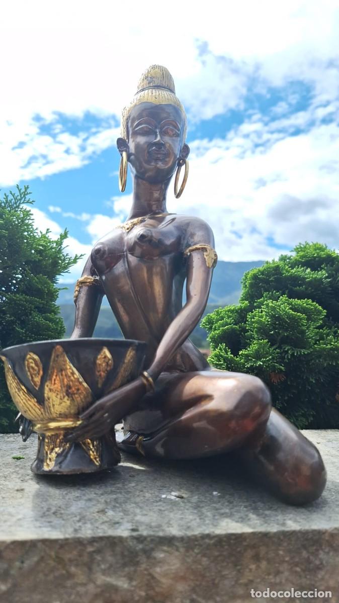 Arte: Imponente Diosa Hind&uacute; Buda de Bronce - Foto 8
