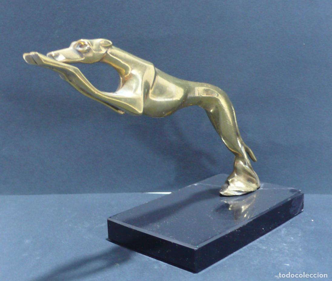 Arte: PERRO GALGO EN BRONCE - Foto 3