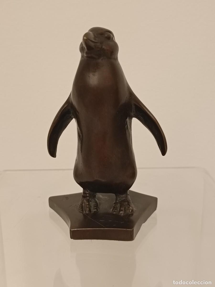Arte: FIGURA DE PING&Uuml;INO EN BRONCE - Foto 1