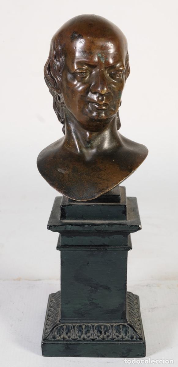 Arte: Busto de caballero en bronce - Foto 1