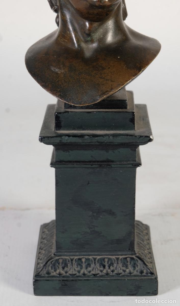 Arte: Busto de caballero en bronce - Foto 4